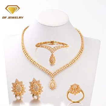 التنقل 18k gold necklace set 