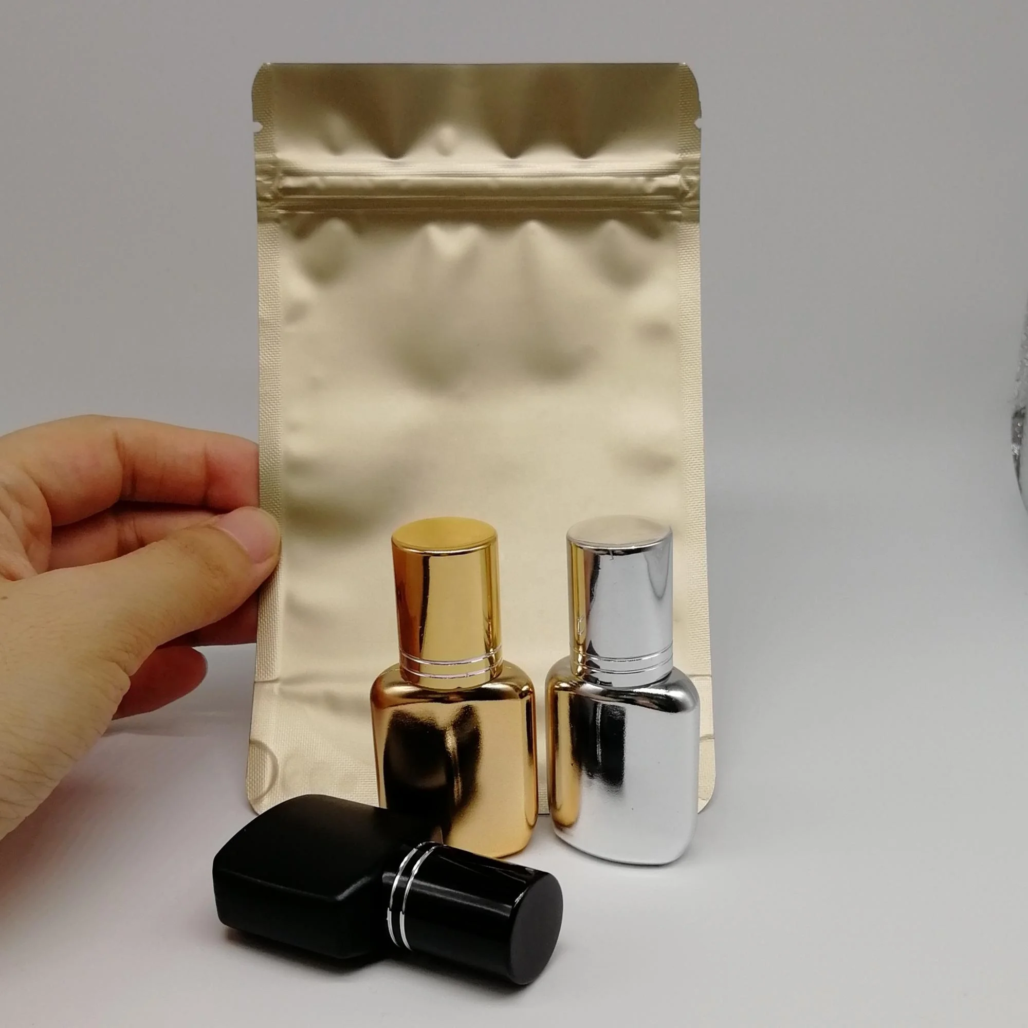 

Korea 0.5 - 1 second fast dry glue lash extension with own logo, Black