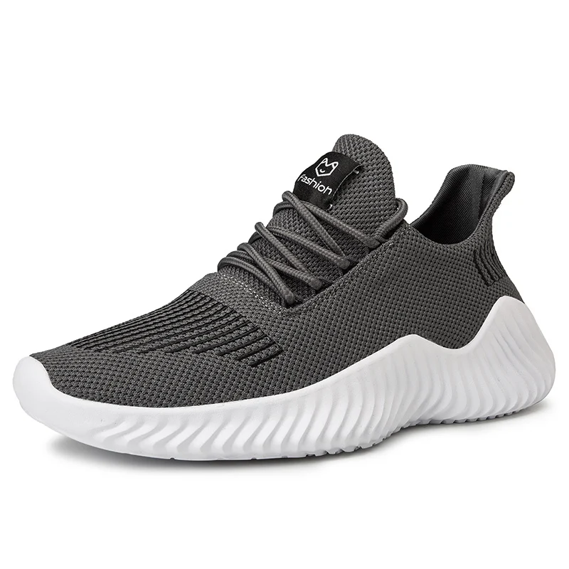 2019 Latest fashionable brand sport shoes for men big size