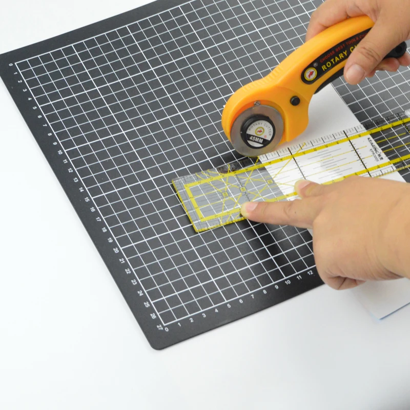 Chinese Office School Supplies A4 Black Plastic Self Healing Cutting Mat Set Buy Cutting Mat