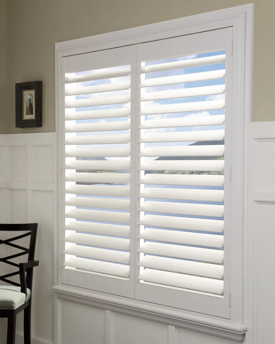 
Home Window Jalouise Louvered Shutters Wood Plantation Shutter 