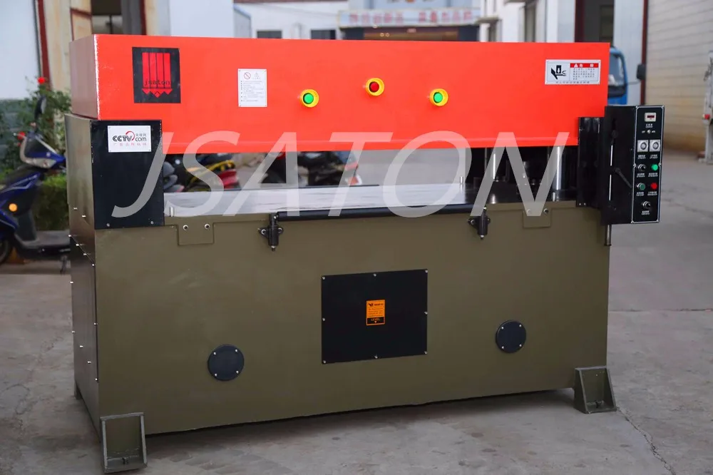 
hydraulic 4-column Swimwear Bra Cups die cutting press 