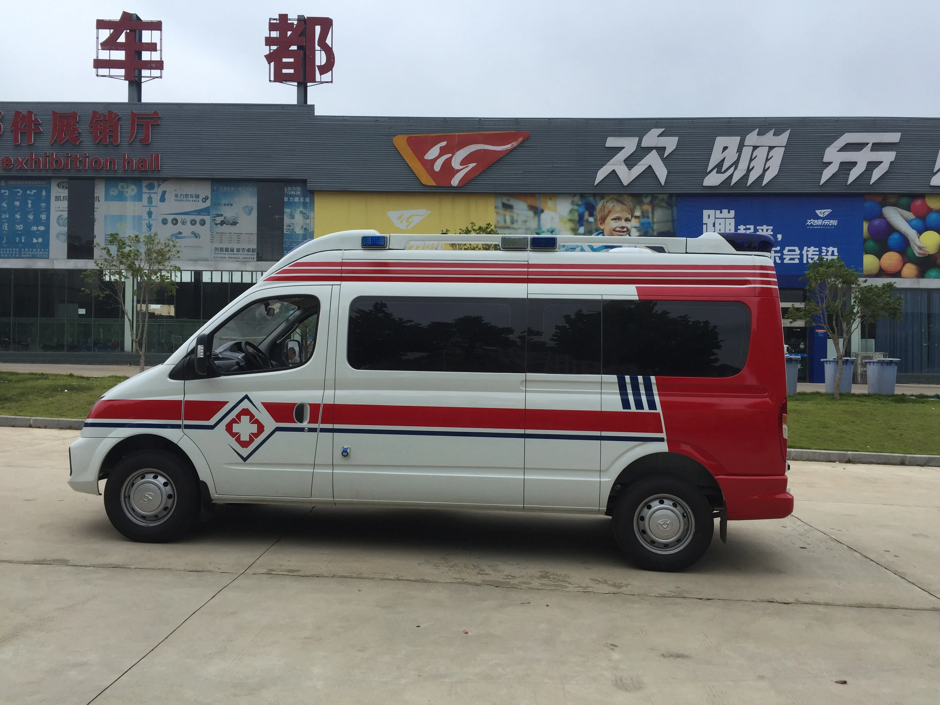 ambulance (10).jpg