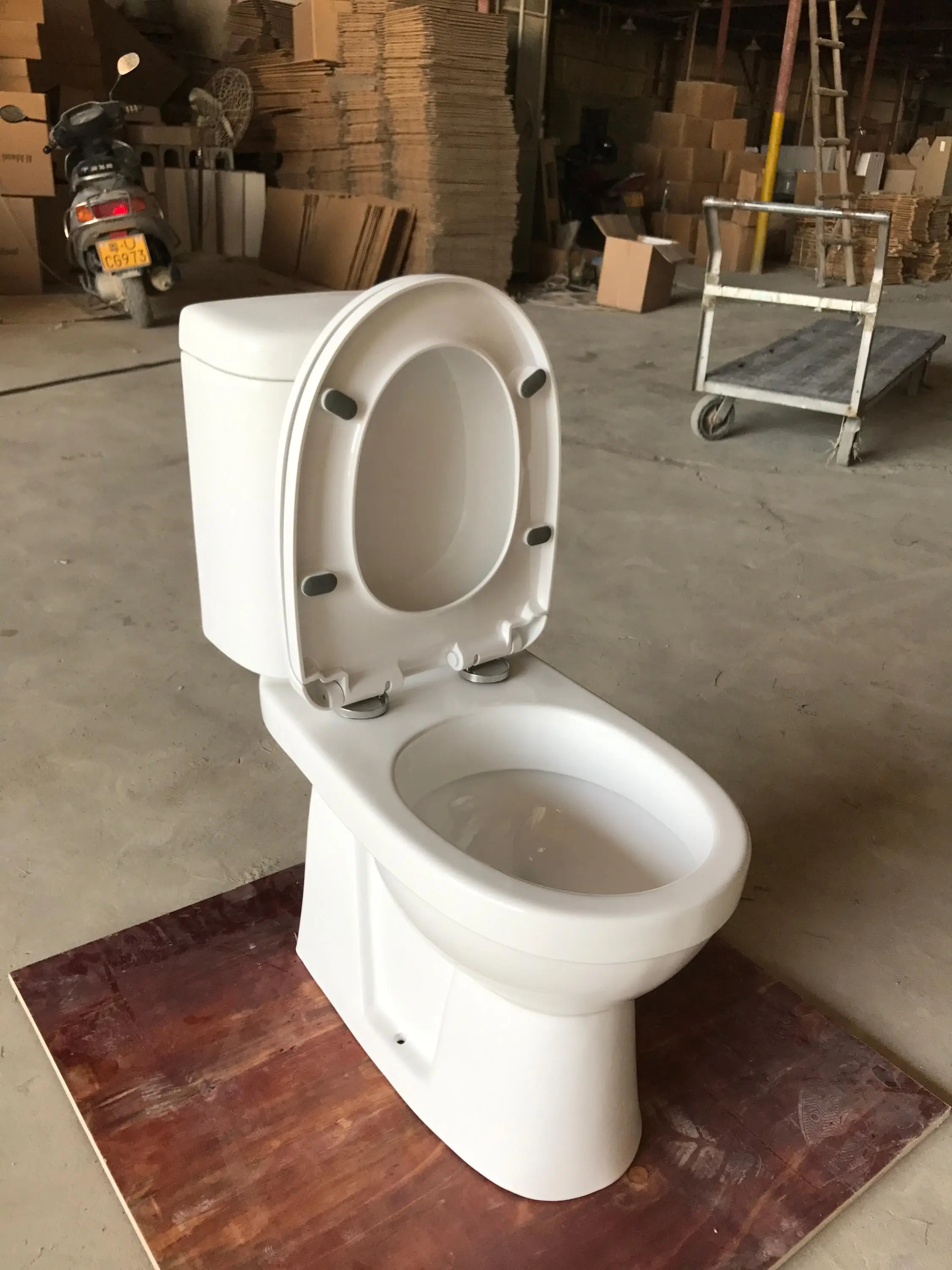 Bahrain Wc Modern Design Model Two Piece Toilet - Buy Two ... Bahrain Wc Modern Design Model Two Piece Toilet - Buy Two ... on Model Toilet Design
id=80202