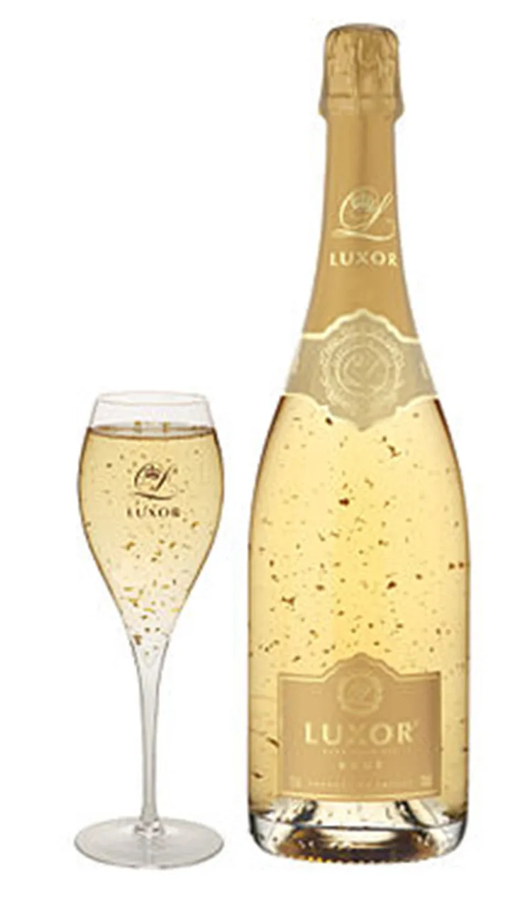 
Food decoration use edible gold flakes 24k gold flakes small bottle edible gold powder for champagne decoration 