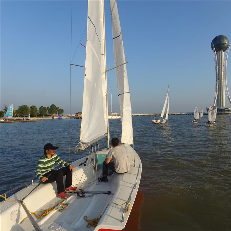 
2019 new design fiberglass 5 m sail boat with two sails 