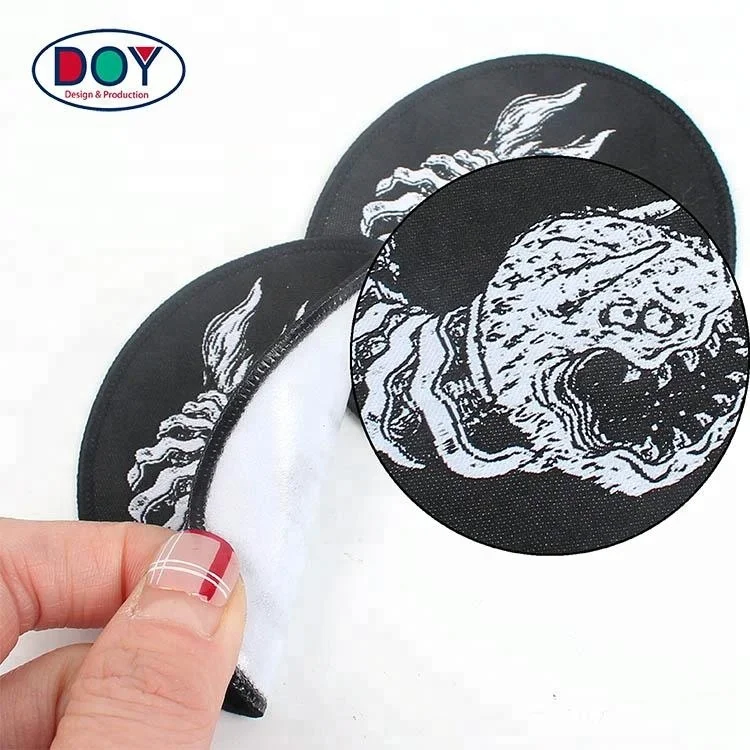 

Sportswear Coat Fabric Crest Factory Iron On Design Custom Damask Woven Patches with Cartoon Logo, Follow pantone color chart