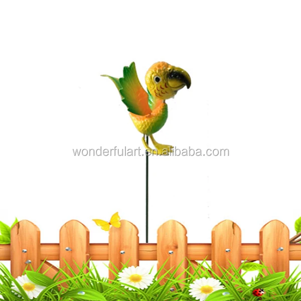 Hot Selling Vivid  Plastic Parrot Figurine Yard garden stakes for decoration Animal garden stake plastic bird Metal material