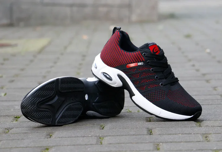 China Factory Fashion Low Price Durable Lace-up Non-slip Mens Sports Running Shoes And Sneakers