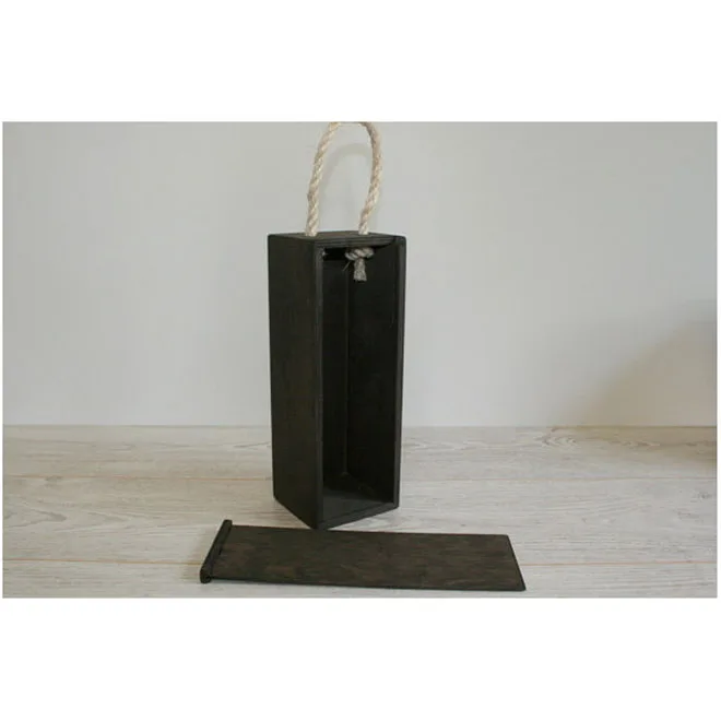 black wooden wine box for 1 bottle with rope handle