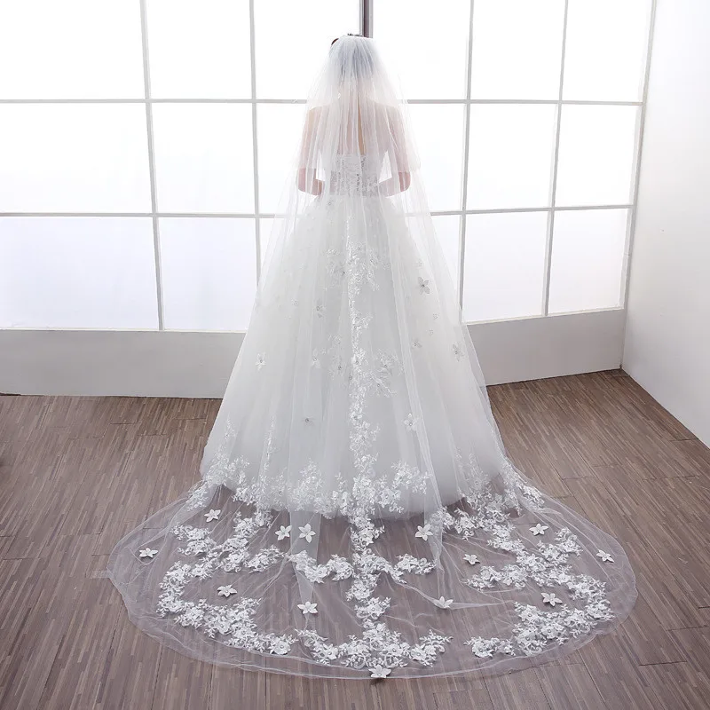 

Unique Luxury High Quality Long Appliqued Lace Wedding Bridal Veil, White