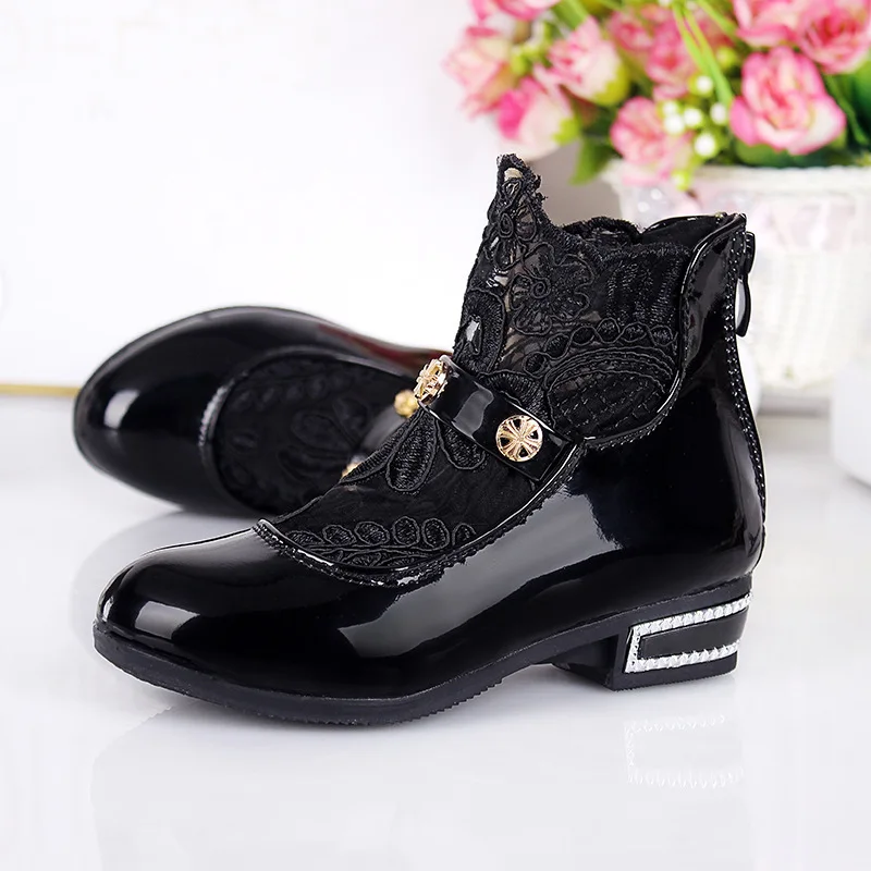2016 Spring Summer European Style Girls Sweet Breathable Lace Boots Elegant Kids Trendy Flower Metal Decoration