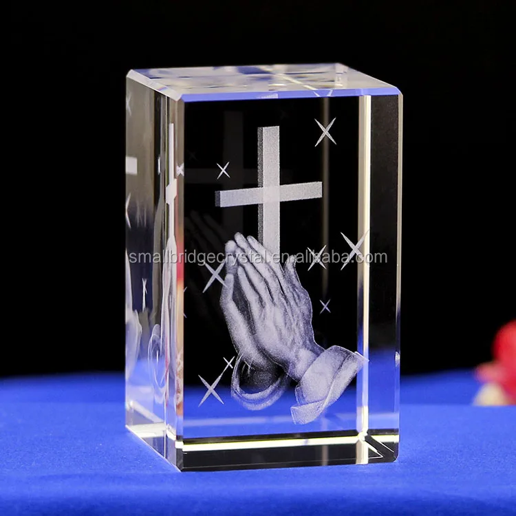 Small Bridge Wholesale Customization Souvenir Gifts 3D Laser Engraved Religion Cross New Design Premium Crystal Cubes
