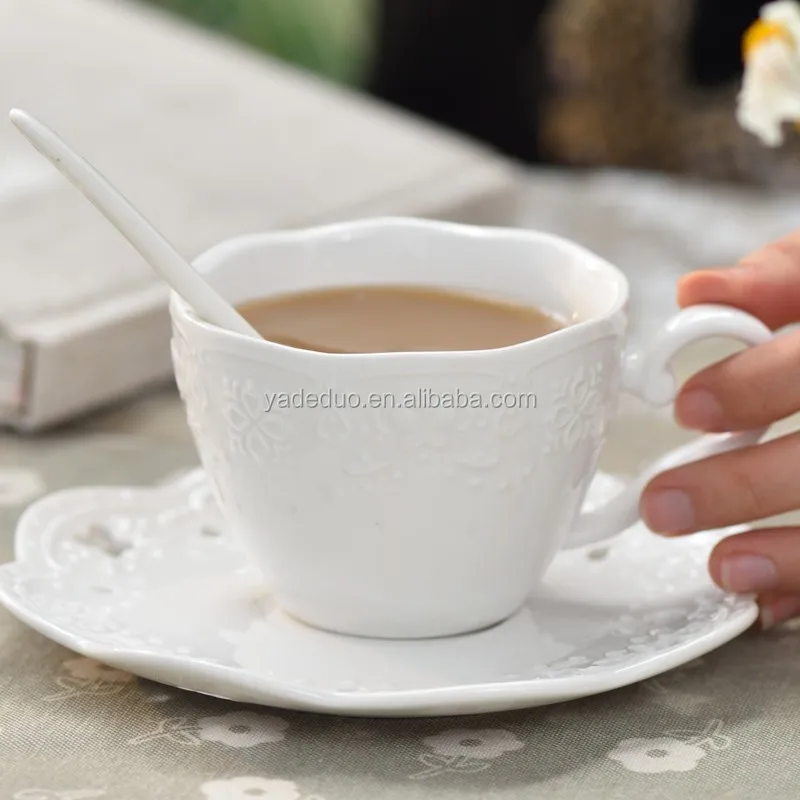 Restaurant Porcelain Embossed Tea Pot 850ml Ceramic Plain White Coffee