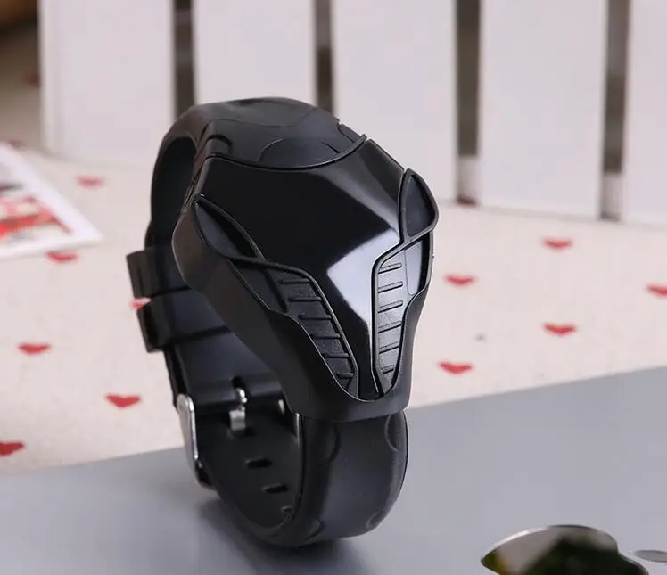

airplane Digital Fashion LED Watch Cobra Men's Watches black & white Silicone Triangle Dial Sports Wristwatches, N/a