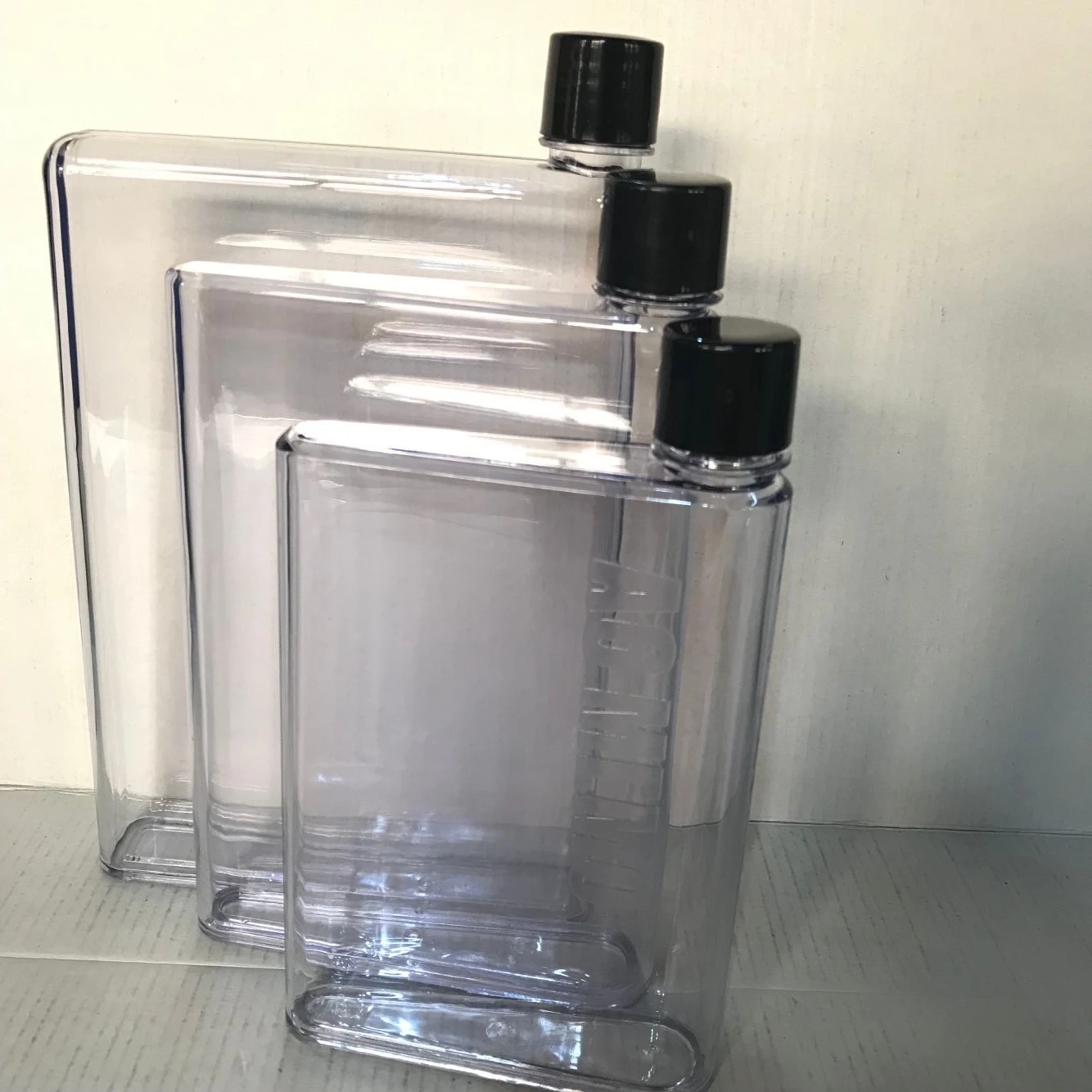 Portable Stylish Flat Bpafree Drink Bottle Plastic Sport Water Bottle