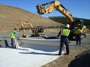 construction building materials thermal bonded fiber spunbond nonwoven geotextile fabric.JPG