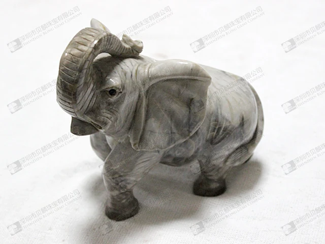 Good qulity gemstone elephant carving.jpg