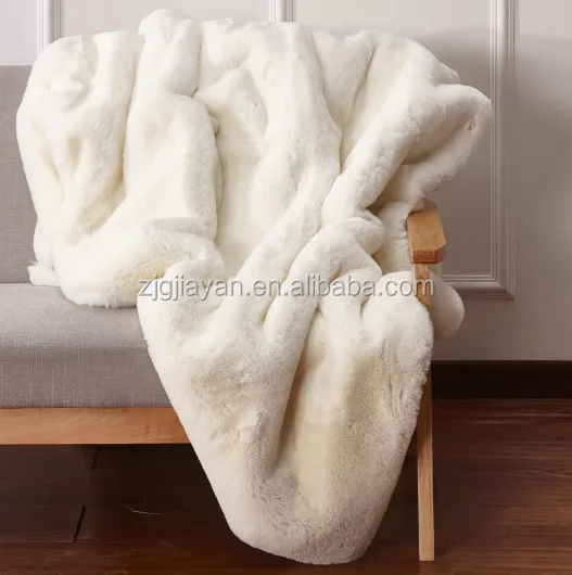 large polyester blankets