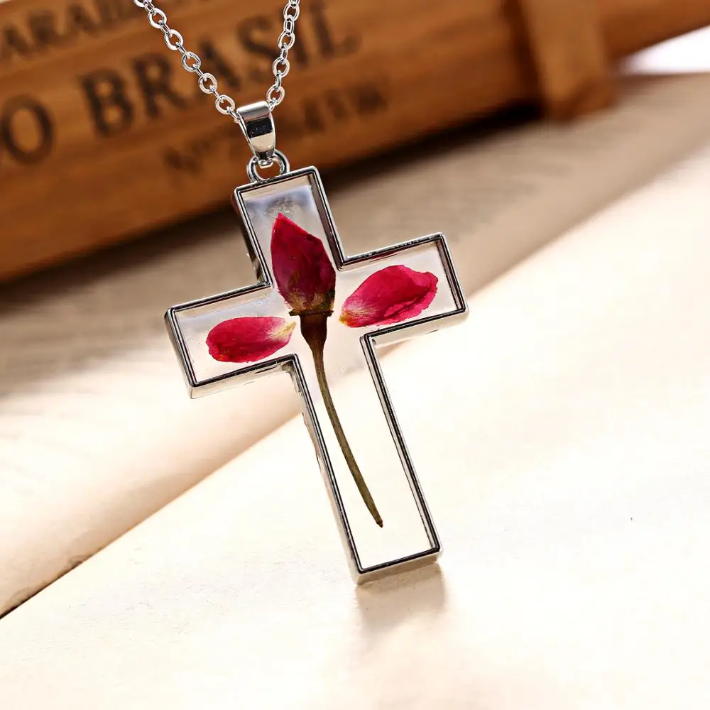 

Explosion fashion classic high-grade glass natural dried flower cross necklace