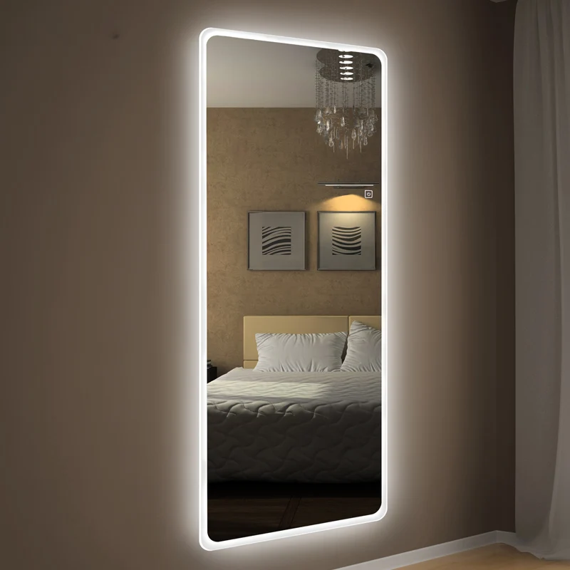 Настенное зеркало в спальне. Зеркало с подсветкой в спальню. Зеркало с подсветкой в спальню настенное. Зеркало с интерьерной подсветкой. Зеркало с подсветкой в гардеробную.