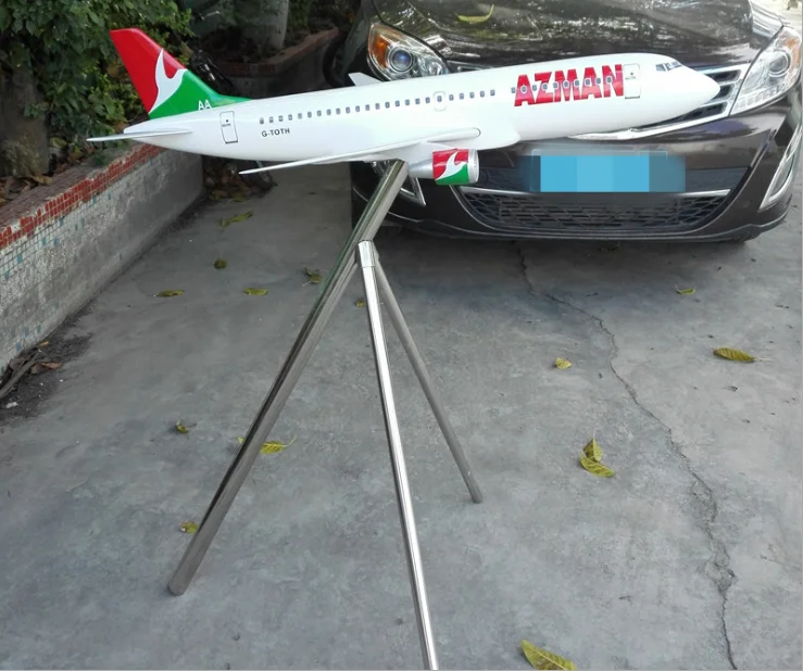 largest model airplane