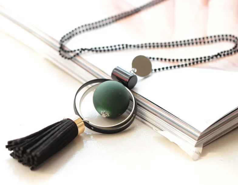 

The New Retro Matte Sweater Chain Manufacturers Selling Special offer Circle Long Necklace, Picture