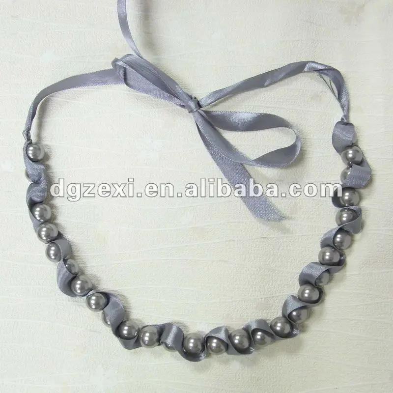 ribbon pearl necklace.jpg