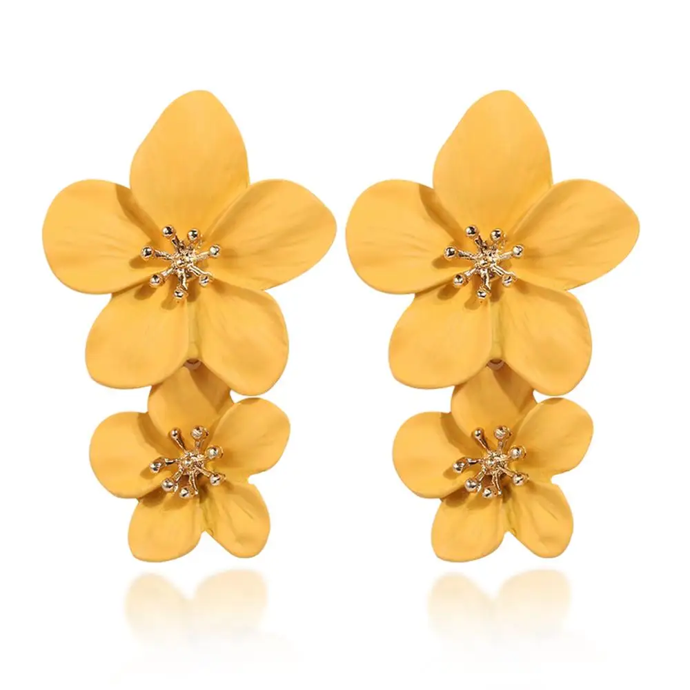 

Artilady 2021 Korean Style Flower Stud Earrings For Women New Fashion Sweet Earrings Wholesale Jewelry