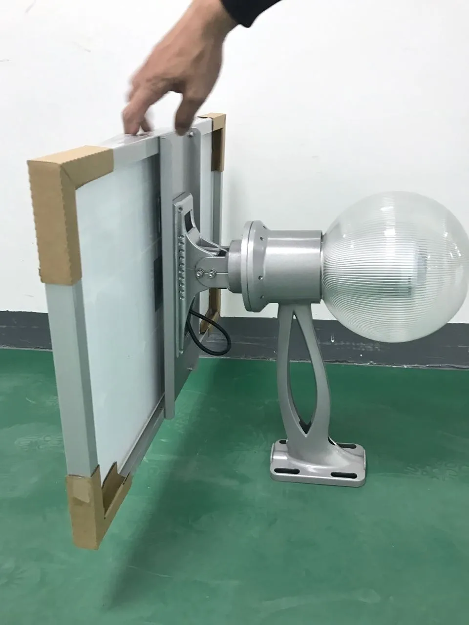 Wall Mounted And Pole Mounted 12w Solar Garden Lighting Pole Light Buy Solar Garden Lighting