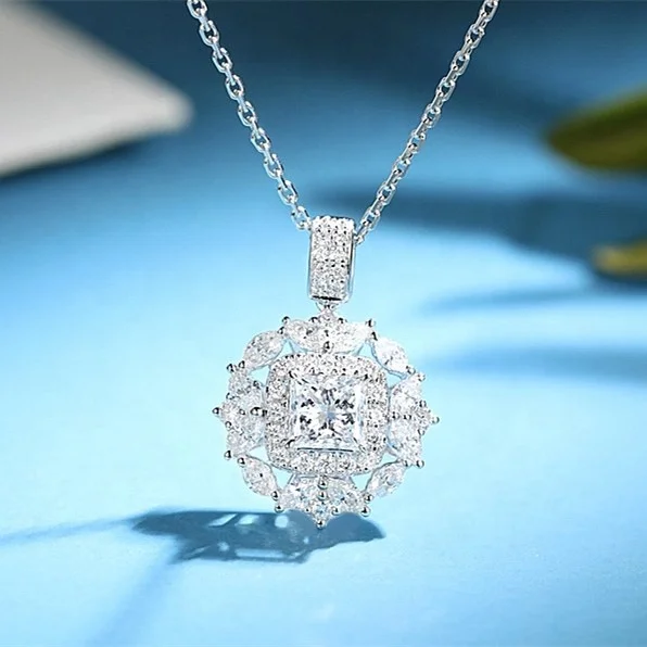 

Cute Female Crystal Zircon Snowflake Necklace New Fashion Wedding Jewelry Big Color Choker Necklaces For Women