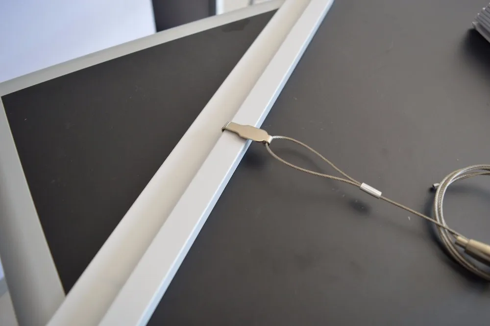 Mini Art Hanging Track Traditional Wall Mounted Picture Hanging Rail