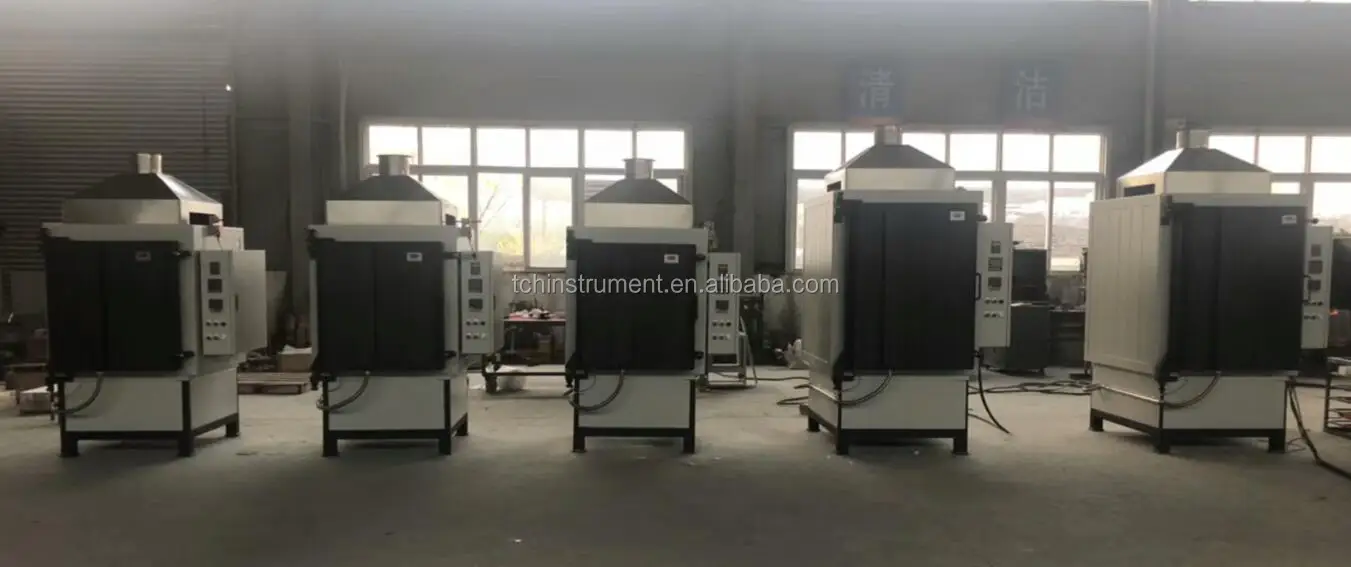 Chamber furnace for debind and pre-sintering of ceramic zirconia blanks in the production