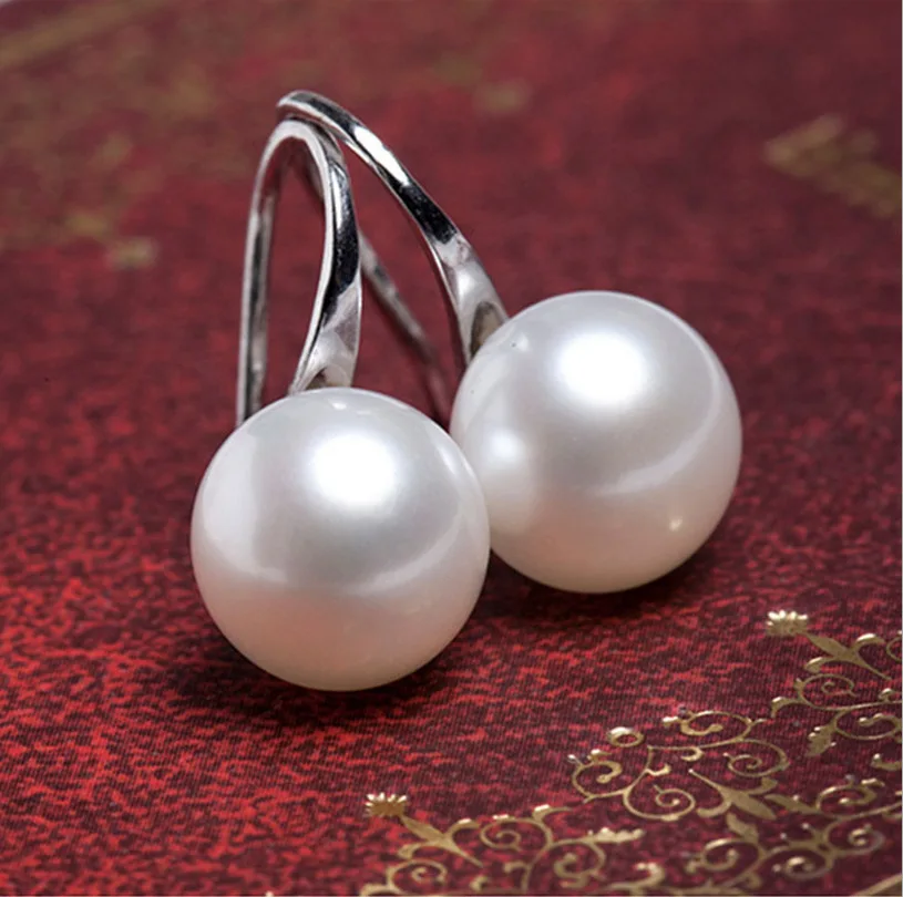 

2021 Manufacturer sells Korean edition pearls, ABS environmental protection artificial pearls Earrings for women