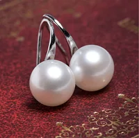 

2019 Manufacturer sells Korean edition pearls, ABS environmental protection artificial pearls Earrings for women