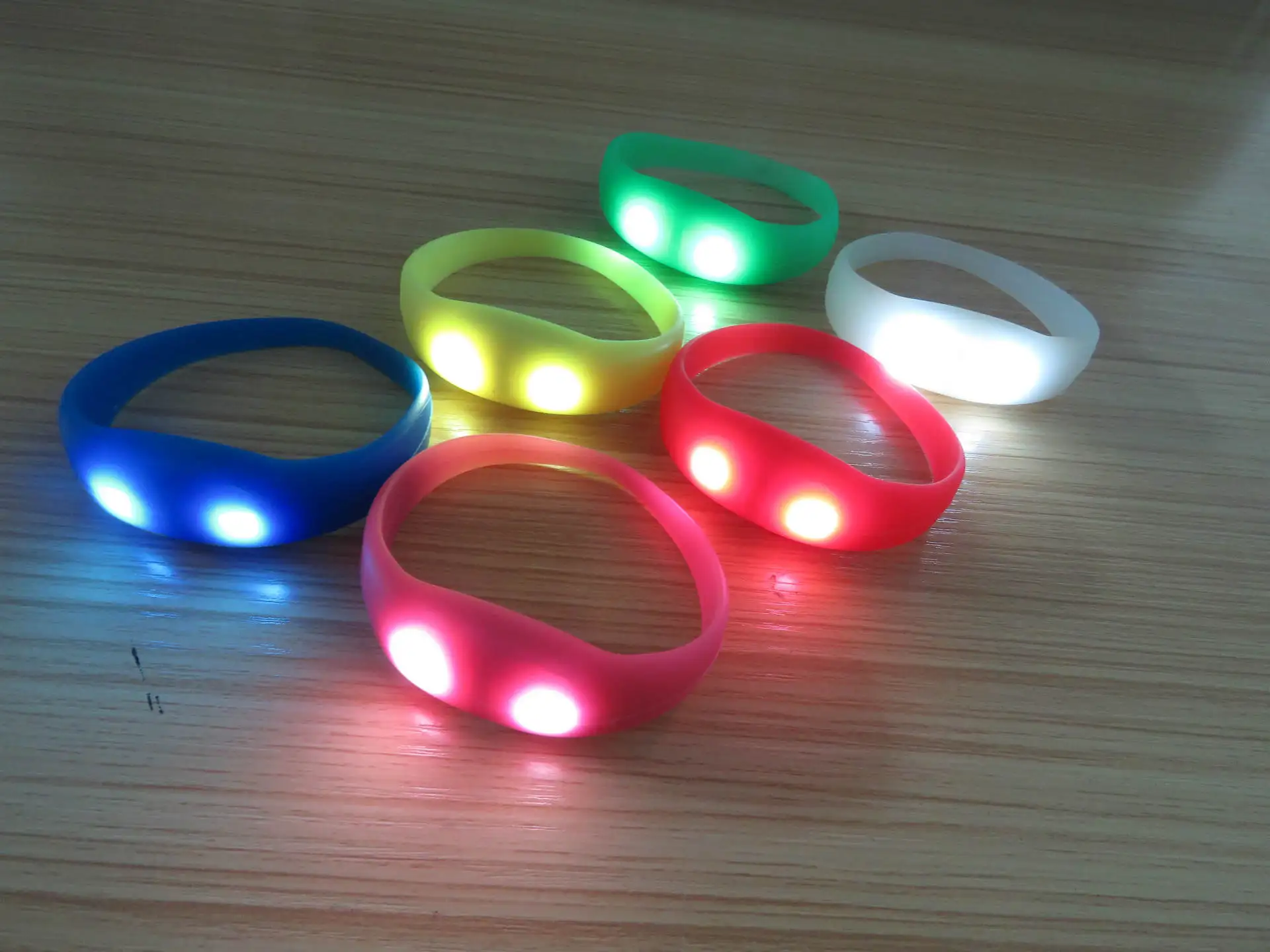 светящийся силиконовый