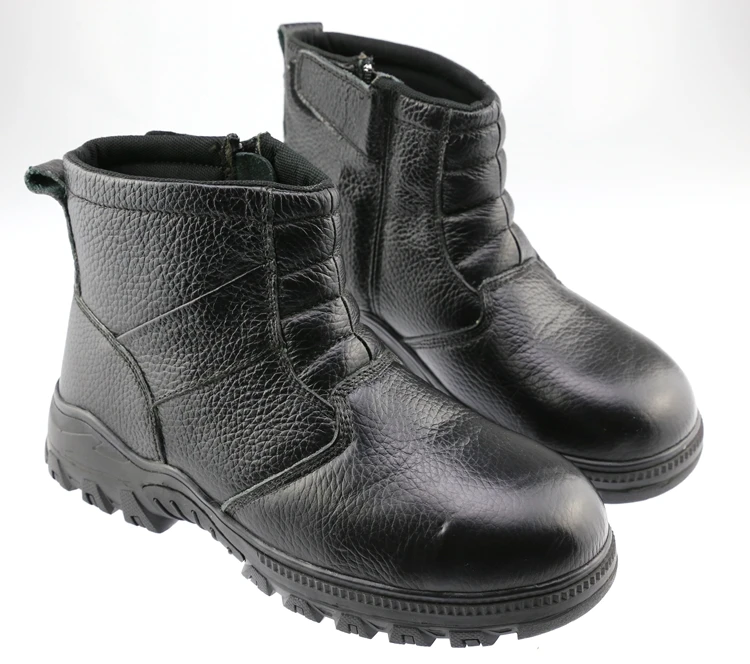 PVC rain boots with composite toecap