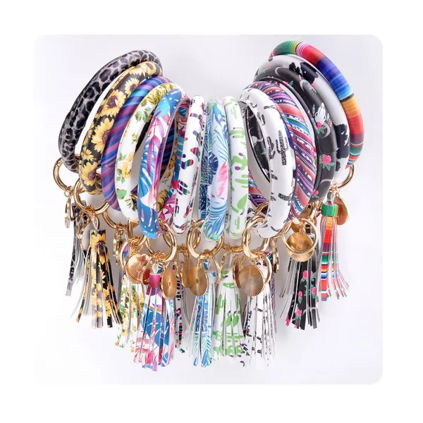 

2019 Fashion Accessories Oversized O Bracelet Keyring Monogrammed Leather Wristlet Bracelet Bangle Keychain 25 Colors, Multi colors