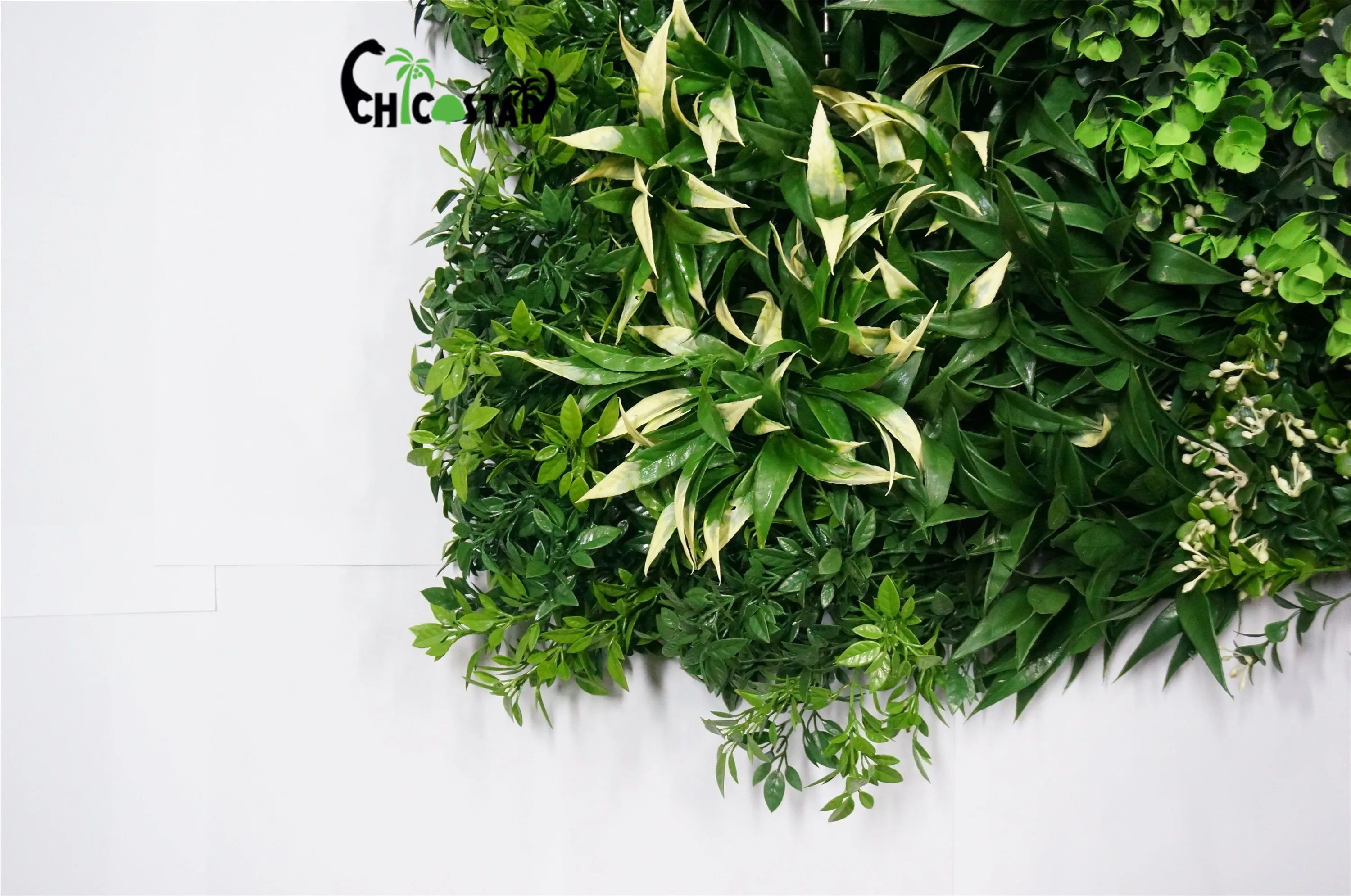 Wholesale Indoor Garden Decoration Green Artificial Wall Plant Panel