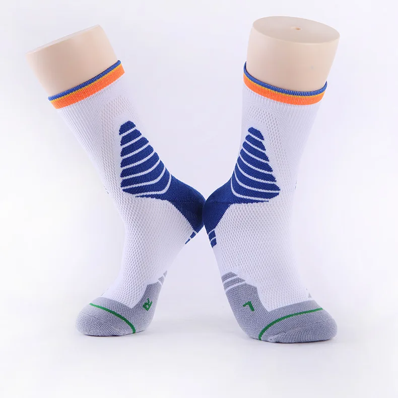 Fancy sports. Grip Socks. Grippy Socks. New Socks. "Toojuu whi/Navy) Socks Jump ninesqared White/Navy ".