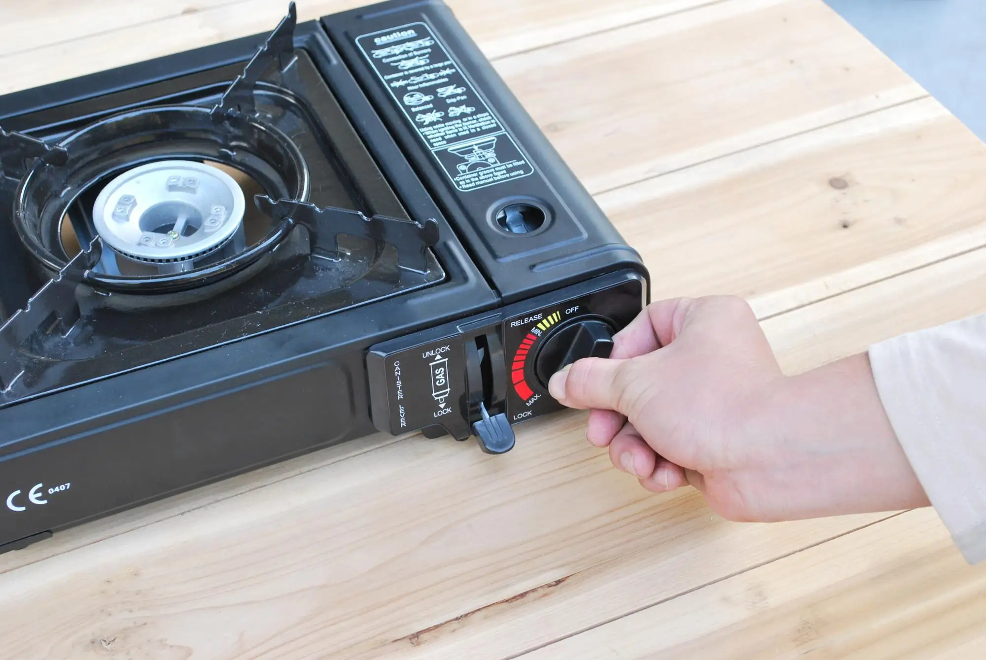 Wholesale Ce Certificated Folding Butane Gas Stove Portable Camping