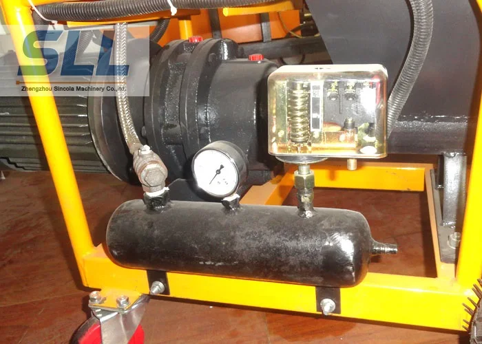 bitumen spray machine.JPG