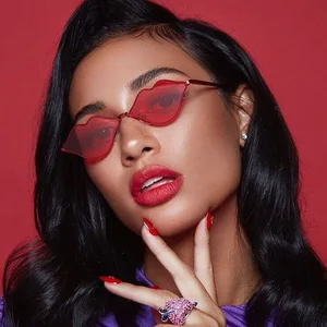 Sexy Red Lips Shape Sunglasses Women Brand Designer Shades 2019 New Metal Frame Eyewear Sun Glasses (SK077)