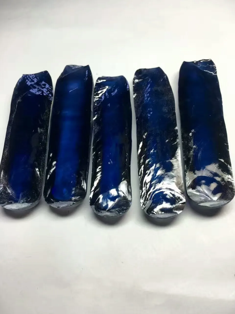 批发合成 (实验室 creared) 粗糙的蓝色 c 级 34 # 蓝宝石刚玉原料