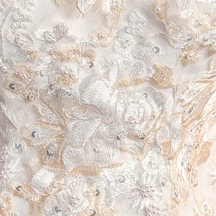 2019 Fashion Styles off shoulder Women Wedding dress Floor Length Vintage Applique Women Bridal Gown