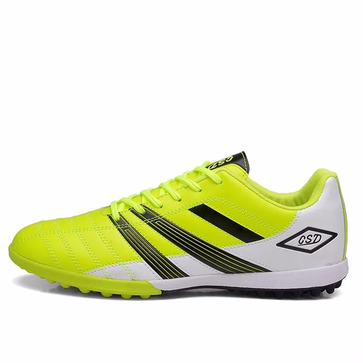 New design soccer shoes portable sport shoes fashion football shoes