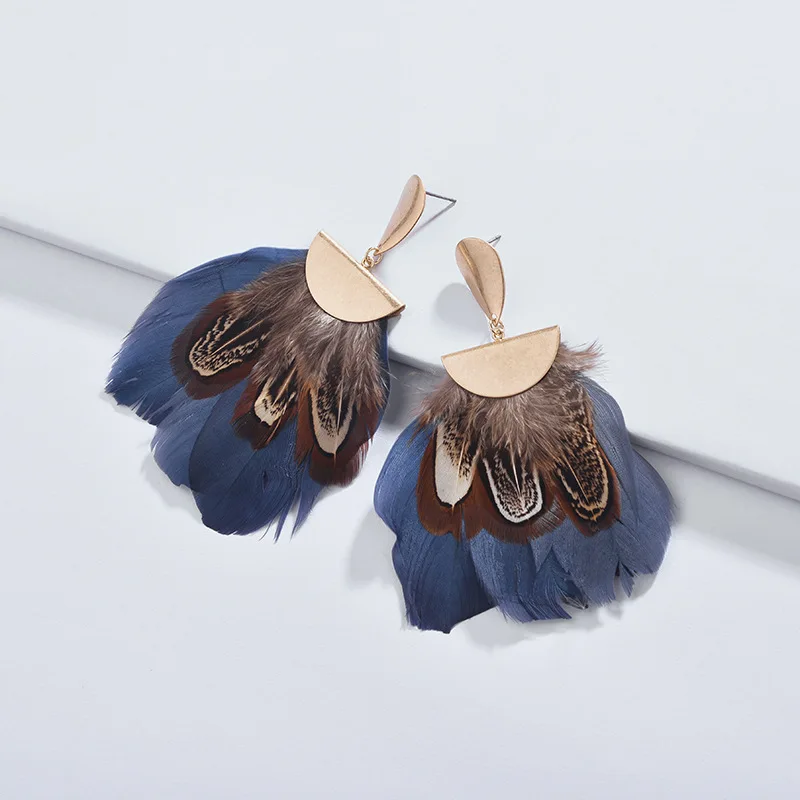 2019 Newest statement fashion model alloy gold fan-shaped multi-layer feather earrings for women in stock wholesale