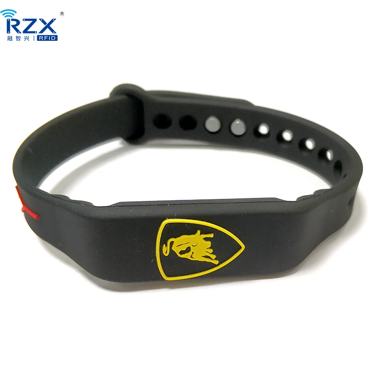 Custom  Newly Wrist Band Adjustable Silicone Wristband/Promotional Silicone Bracelet