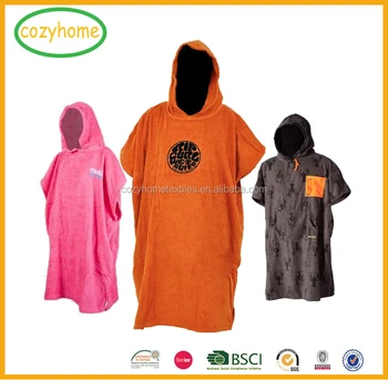 2017 Surf Changement Poncho Peignoir Serviette éponge Tissu Nouvelle Conception Personnelle Adulte à Capuche Poncho Serviette De Plage Avec Prix Pas