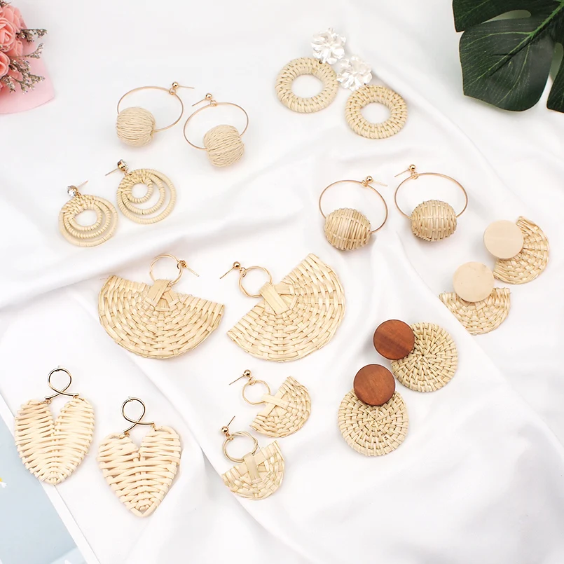 

Bohemian Handmade Straw Rattan Drop Earrings Tassel Women Fashion Woven Dangle Earrings Wood Ethnic Jewelry, Beige / as picture